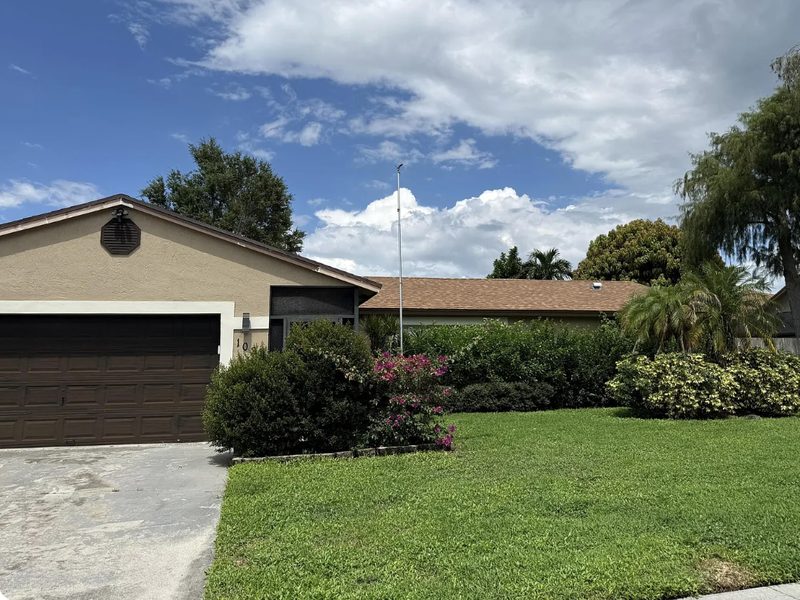 102 Sand Pine Way, Royal Palm Beach
